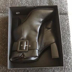 Brand new Napoleoni size 38 leather boots